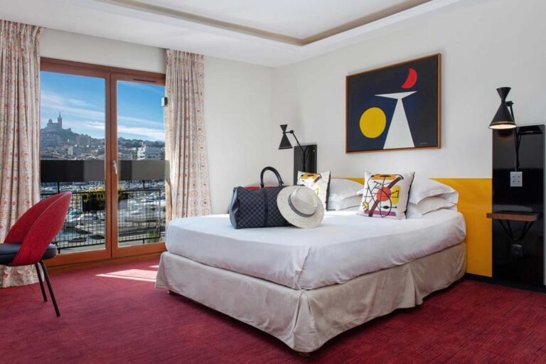 La Residence Du Vieux Port 768x512