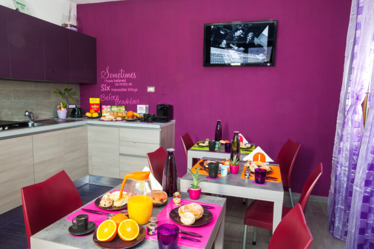 Bed and Breakfast BB Eco Pompeii entrance hall  768x511