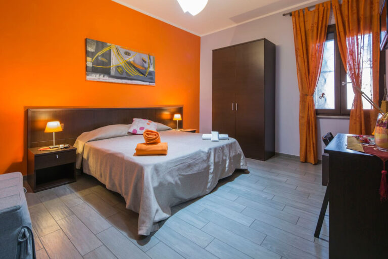 Bed and Breakfast BB Eco Pompeii orange triple room 2 768x512