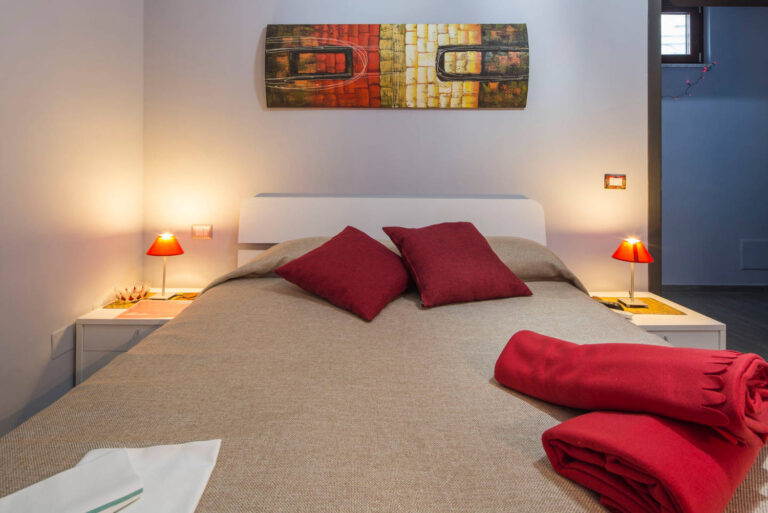 Bed and Breakfast BB Eco Pompeii red double room 2 768x513