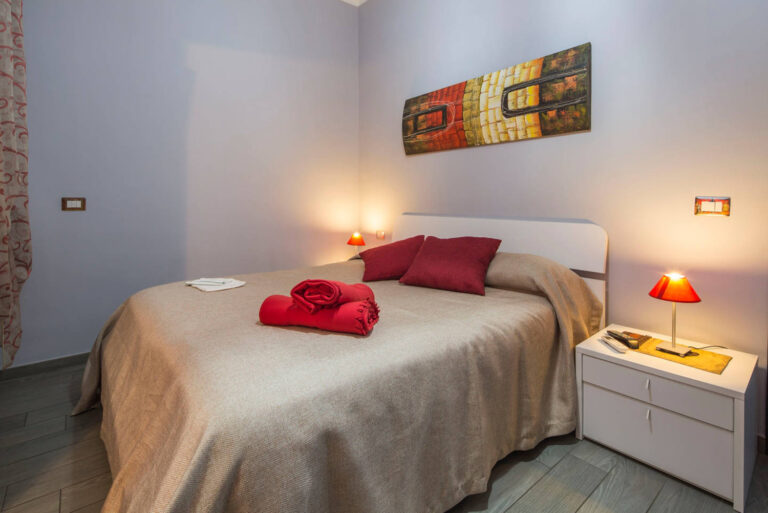 Bed and Breakfast BB Eco Pompeii red double room 3 768x513