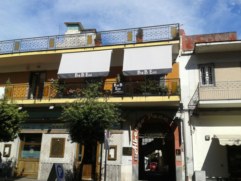 Bed and Breakfast BB Eco Pompeii the balcony from the road 768x576