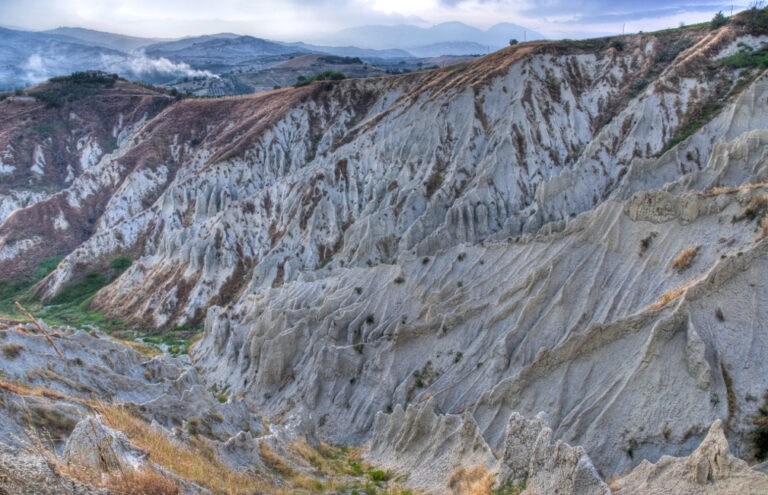 Escursioni Parco Calanchi01 768x495