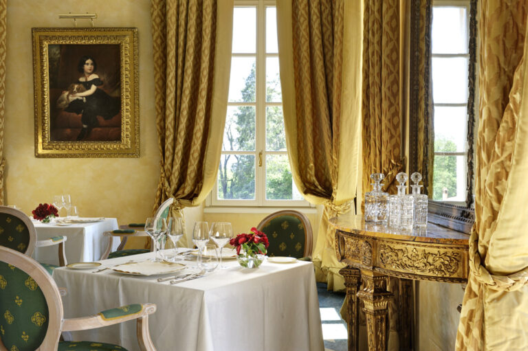 RESTAURANT.LEFIEF.INSIDE.1 768x511