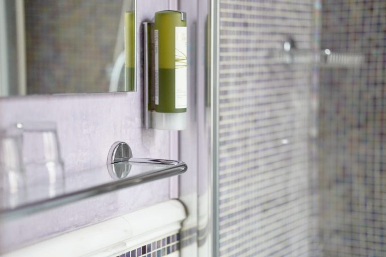 Dettaglio bagno camera 1 1 768x512