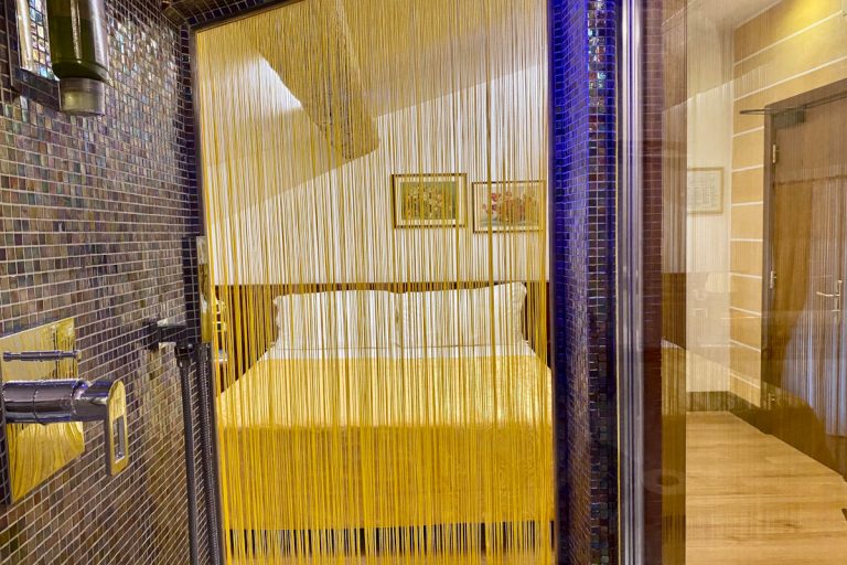 Dettaglio bagno camera 24 768x512