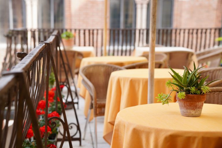 Dettaglio terrazza 768x512