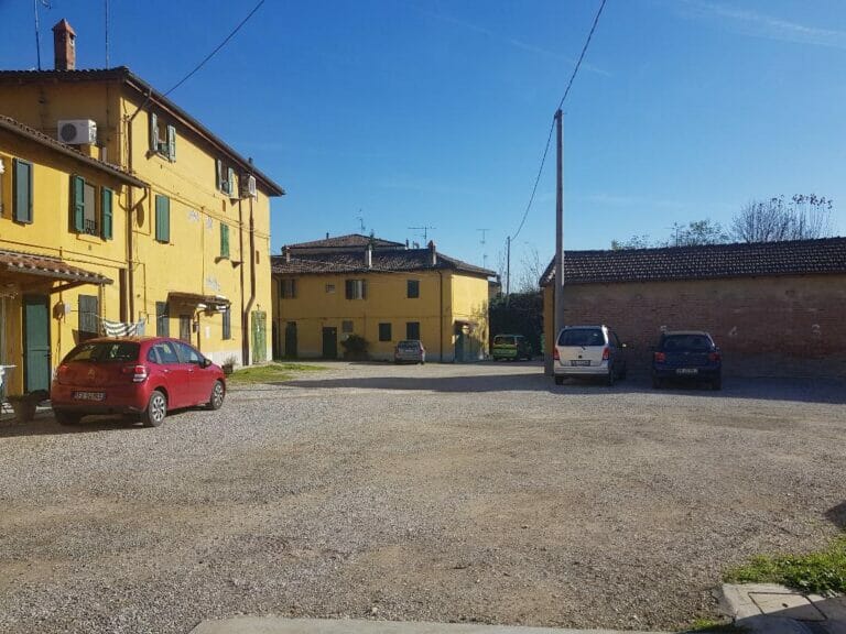 parcheggio 1 768x576