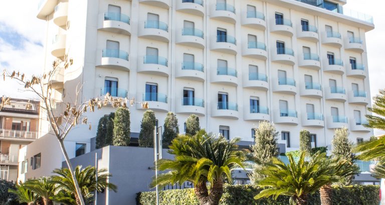 trittico. sx 768x408