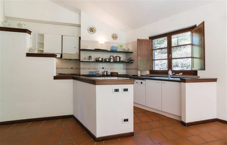 iup283 kitchen 01 768x490