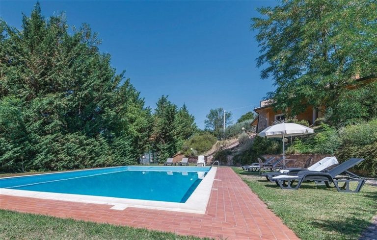 iup283 pool 05 768x490