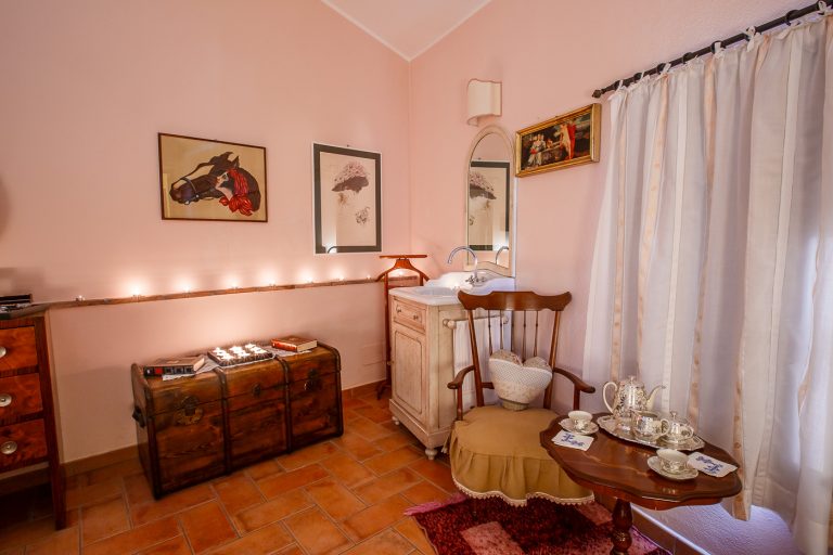 long term rental in Perugia with private spa 768x512