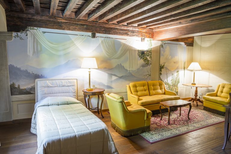 room 116 salotto e 3 letto 768x513