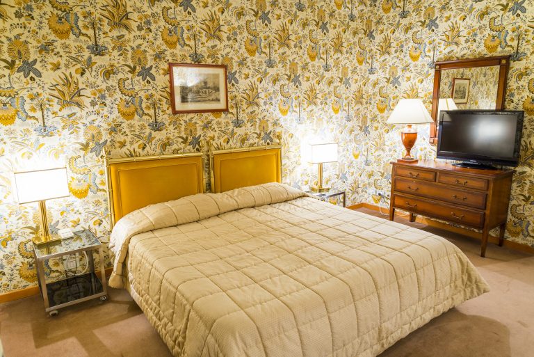 room 139 letto 768x513